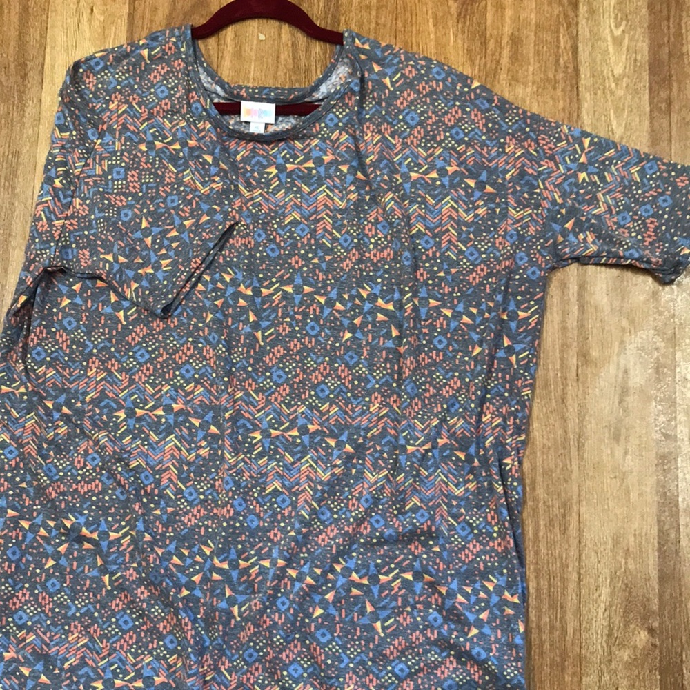 LuLaRoe Irma shirt